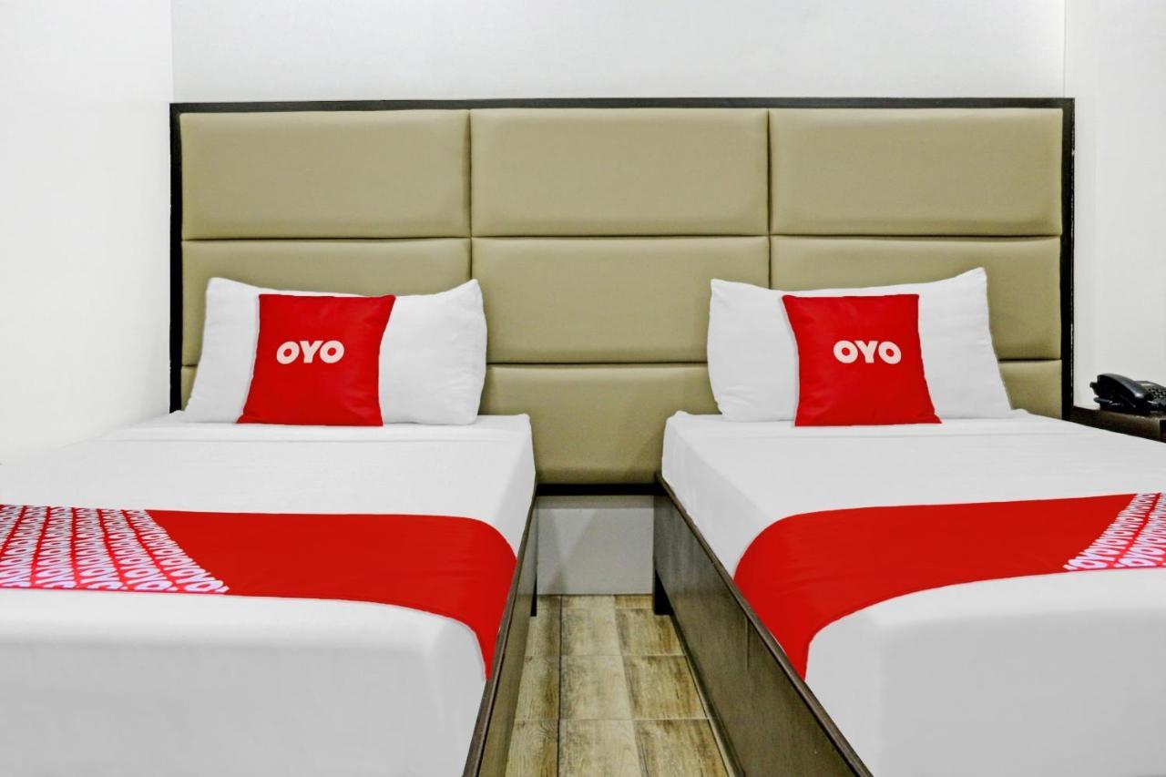 Oyo 869 Jnv Dream Hotel Subic Exterior foto